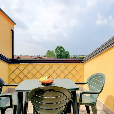 Sarno Apartments Caravaggio Apartment Sirmione
