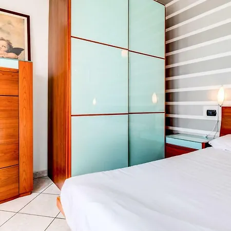 Sarno Apartments Caravaggio Apartment Sirmione