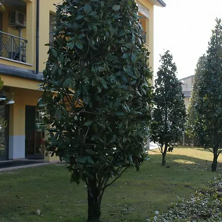 Sarno Apartments Caravaggio * Sirmione